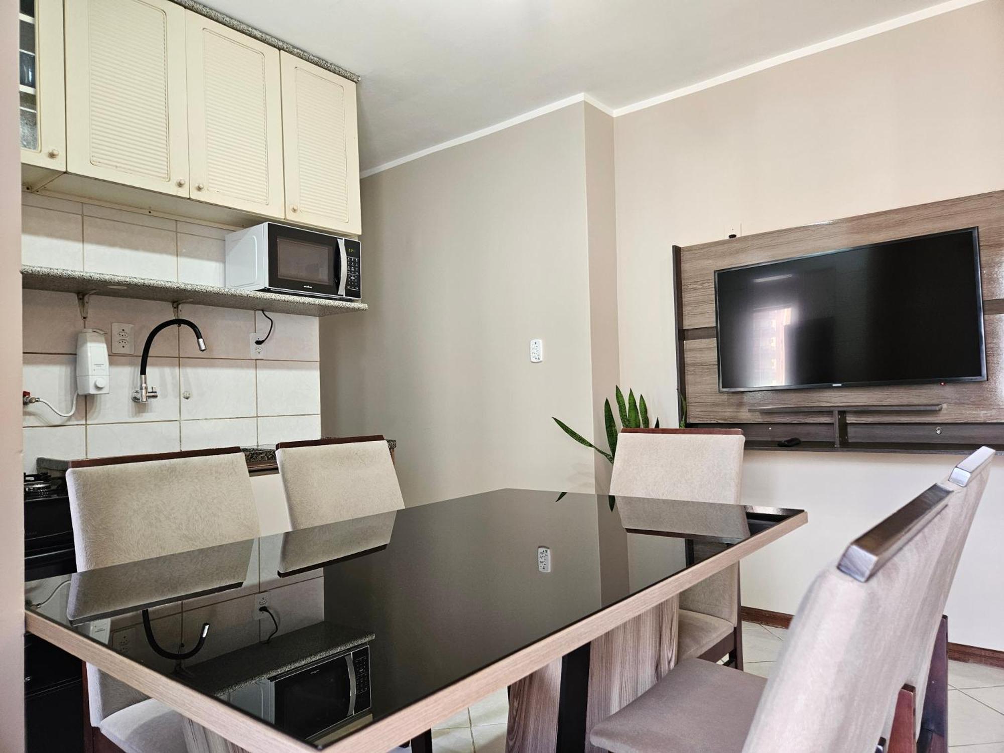 2 Quartos A 200Mts Praia Central, Garagem, Churrasqueira, Wi-Fi 90 Mbps, Pet Friendly Balneário Camboriú Exterior foto