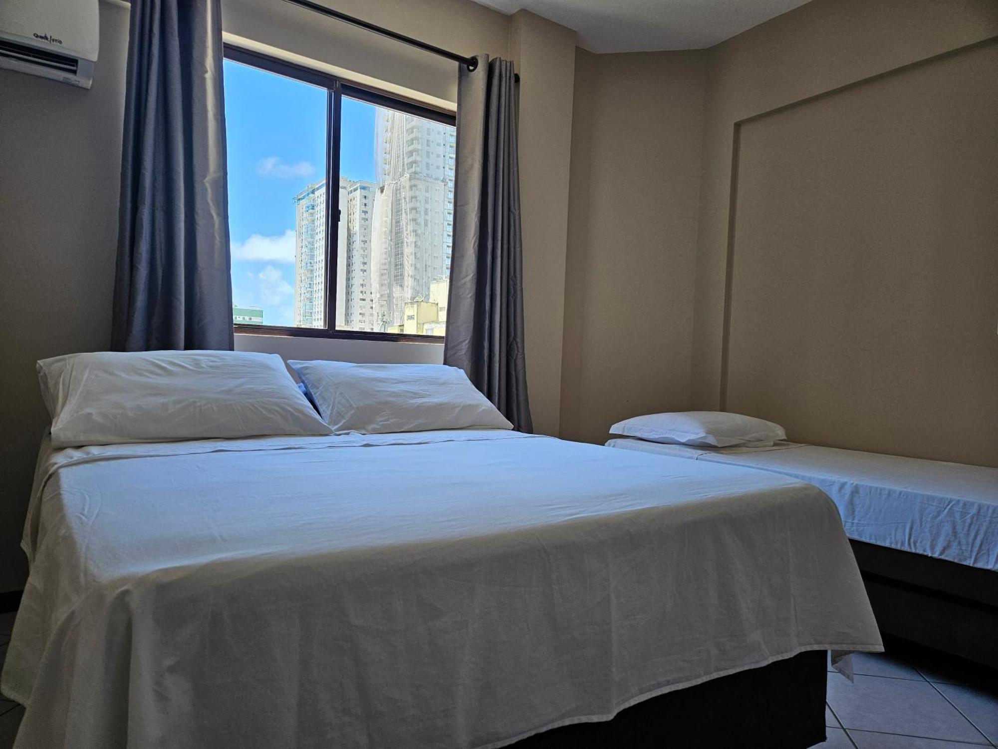 2 Quartos A 200Mts Praia Central, Garagem, Churrasqueira, Wi-Fi 90 Mbps, Pet Friendly Balneário Camboriú Exterior foto